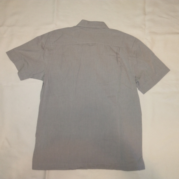 VanHuesen_studio shirt - Picture 2 of 3